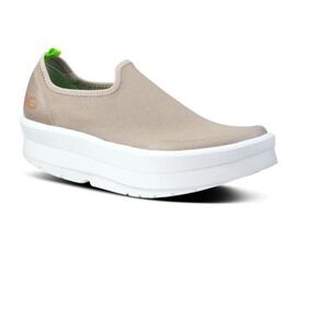 OOFOS OOmg eeZee Low Shoe Nomad Womens Slip On Sneaker Beige Size 6.5